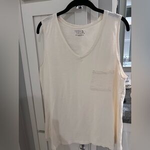 Time and Tru Women's V-Neck Tank Top with Pocket